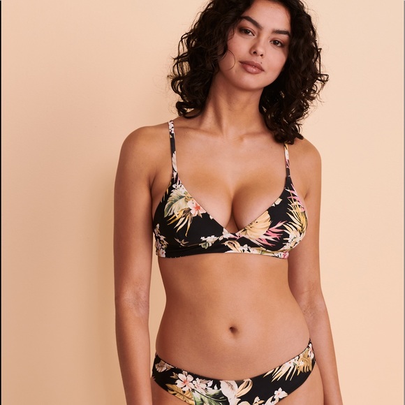 ☀️RIP CURL☀️ ON THE COAST TRI ON THE COAST REVERSIBLE CHEEKY BIKINI SET - Picture 6 of 16